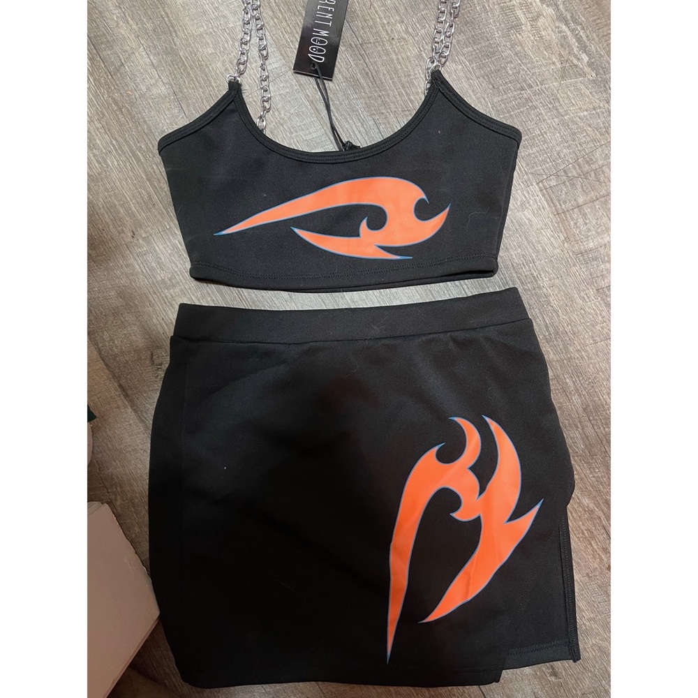 NWT S Current Mood Razor Sharp Graphic Skirt Set